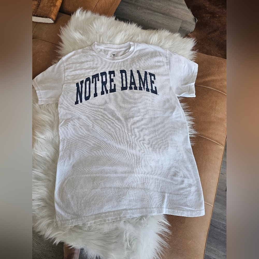 Notre Dame T-Shirt 100% Cotton Small Mens